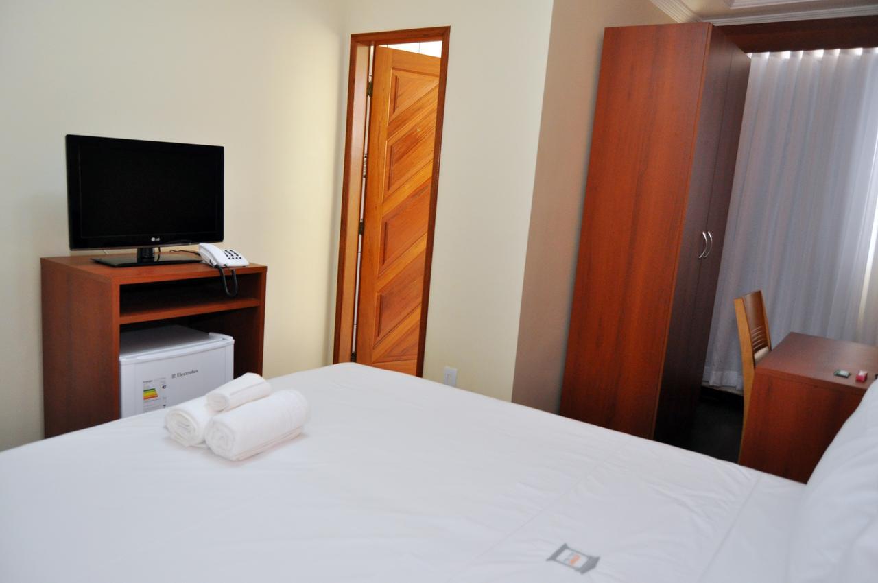 Santa Bárbara Athens Palace Hotel מראה חיצוני תמונה